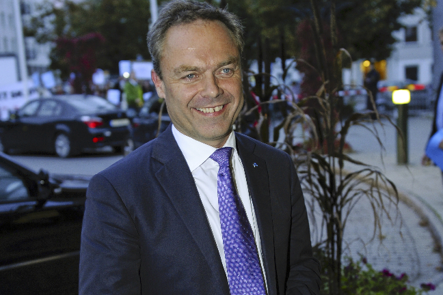 I stället får Jan Björklund (fp) bli vice statsminister.
