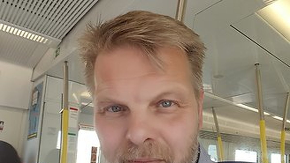 Åke Holm.