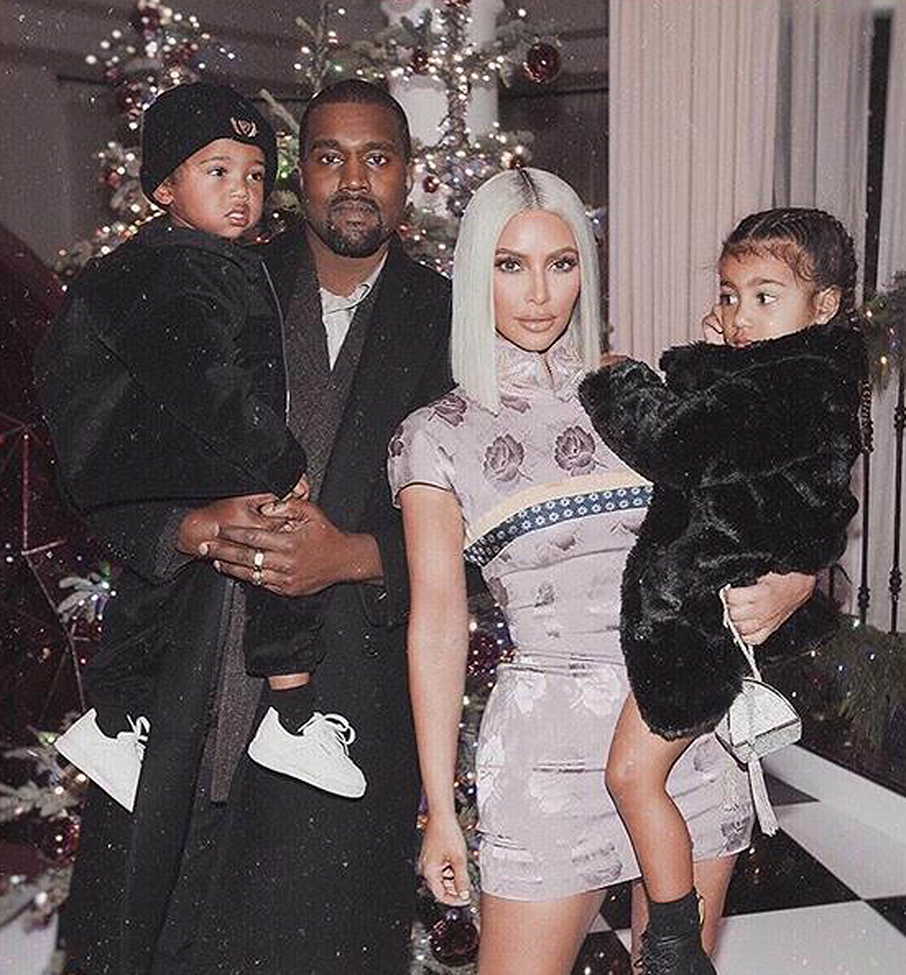 Saint, Kanye, Kim och North. Saint, Kanye, Kim och North.