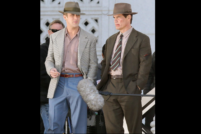 Ryan Gosling och Josh Brolin är glada i hatten i gangsterfilmen.