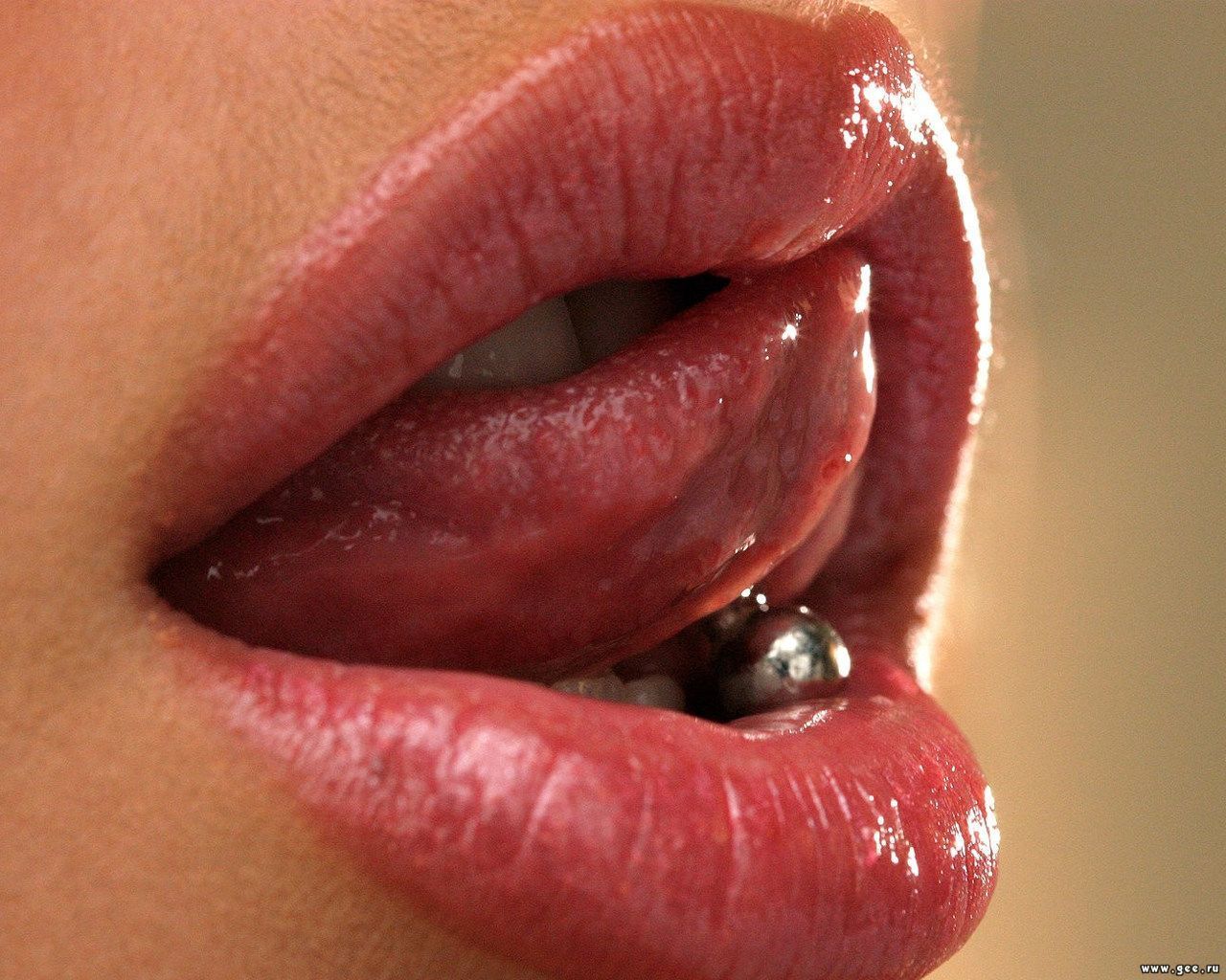 Funtar du på att pierca dig på tungan? Det kan vara förenat med livsfara.