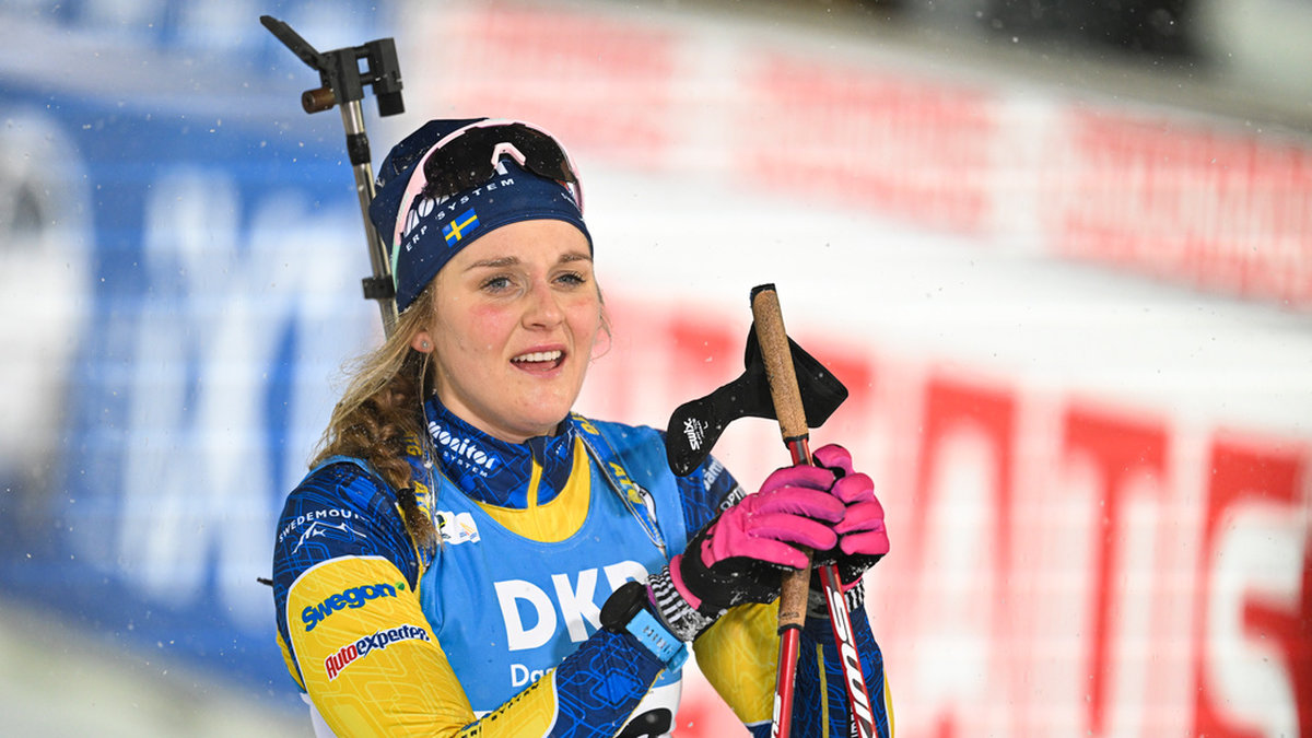 Stina Nilsson avslutar skidskyttekarriären för att satsa på långloppscupen i stället. Arkivbild.