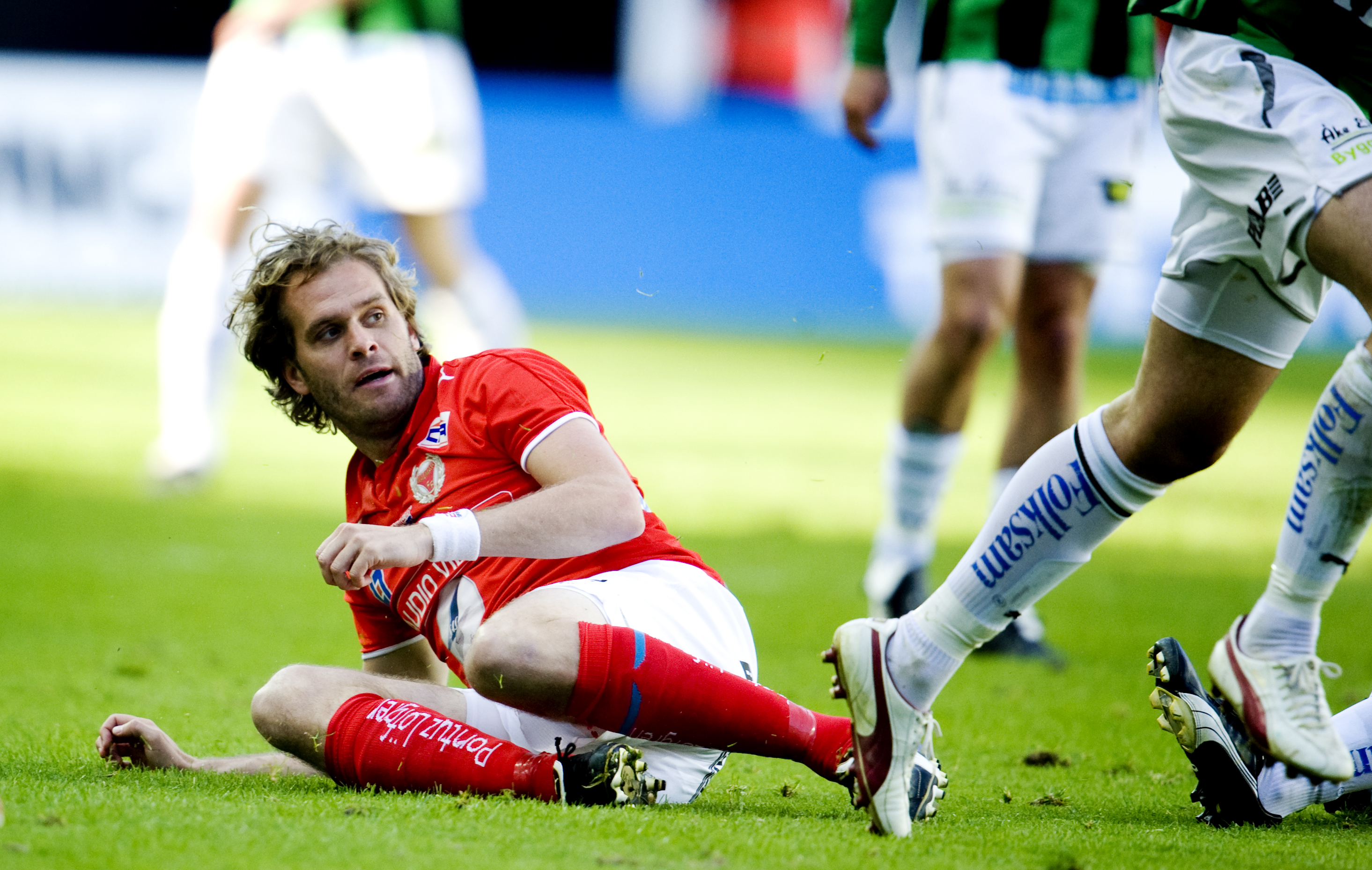 8. Lasse Johansson, före detta lagkamrat med Rosengren och Rydström kallades för Sosse-Lasse och sitter i dag i Kalmars kommunfullmäktige. 8. Lasse Johansson, före detta lagkamrat med Rosengren och Rydström kallades för Sosse-Lasse och sitter i dag i Kalmars kommunfullmäktige.