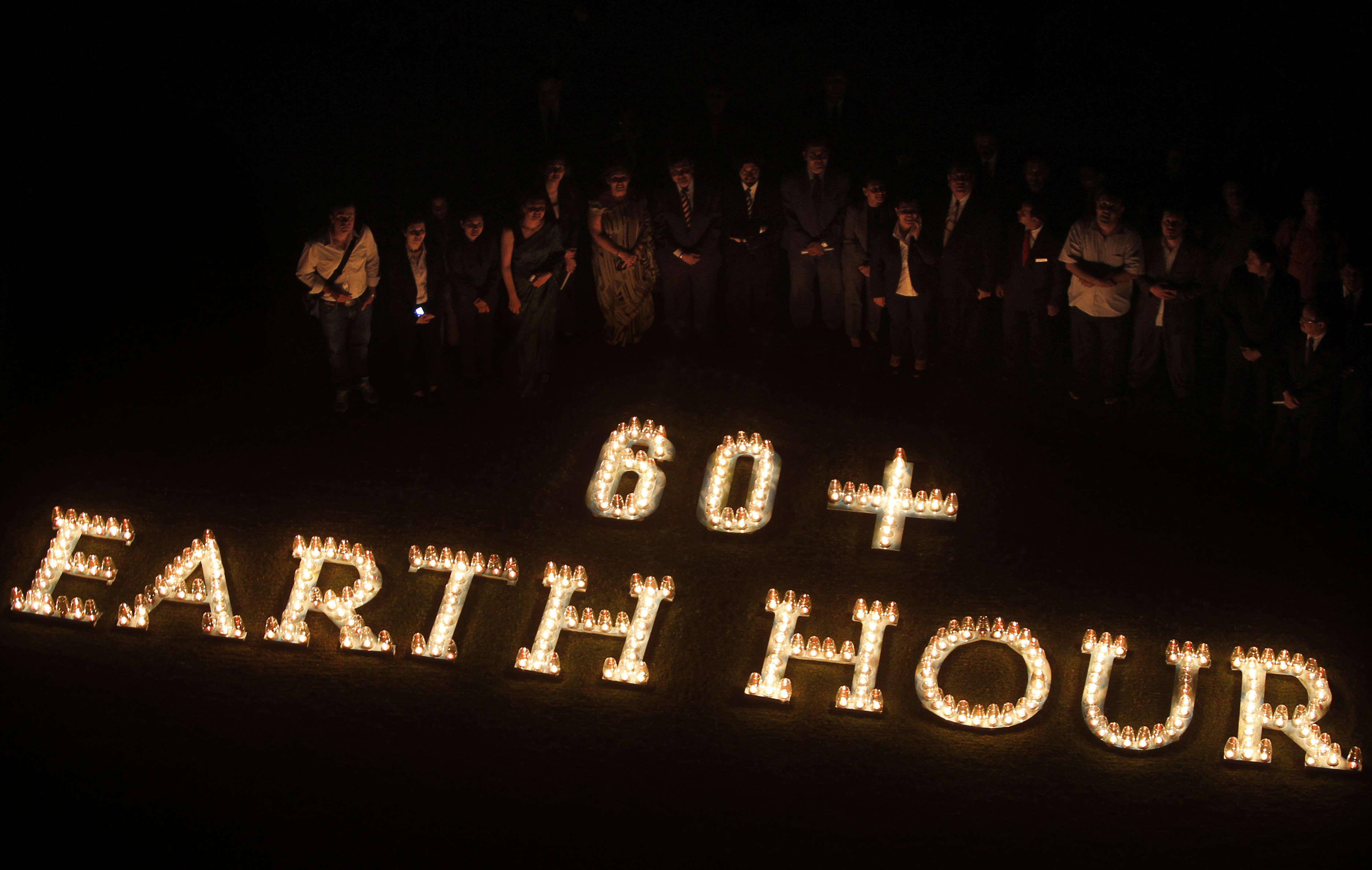 Trots att 147 länder deltog i årets Earth Hour var elförbrukningen densamma som tidgare år. Här är en del av länderna som deltog. . .