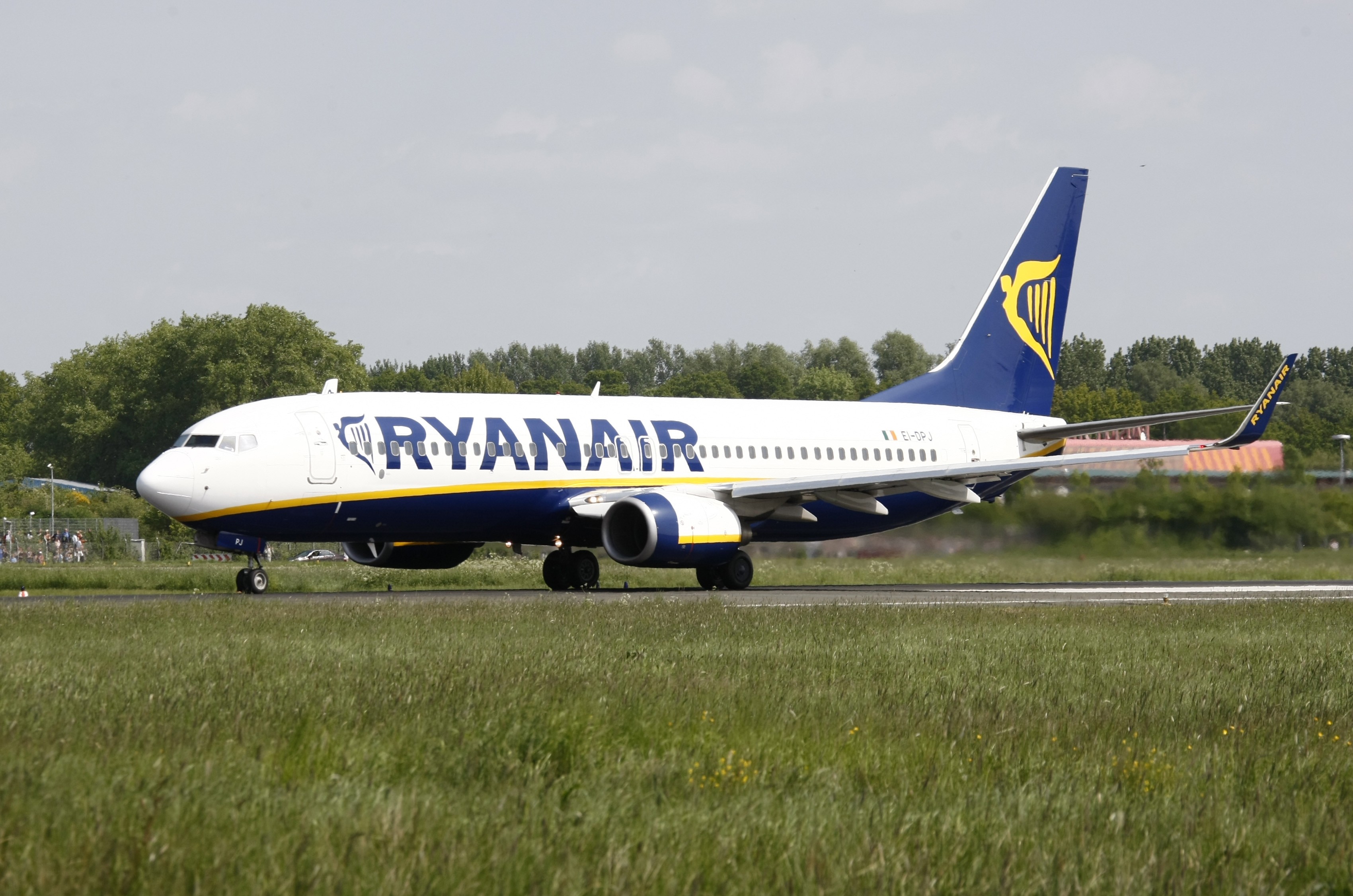 Ryanair gav upp och betalade ut 36 000 kronor till paret. 