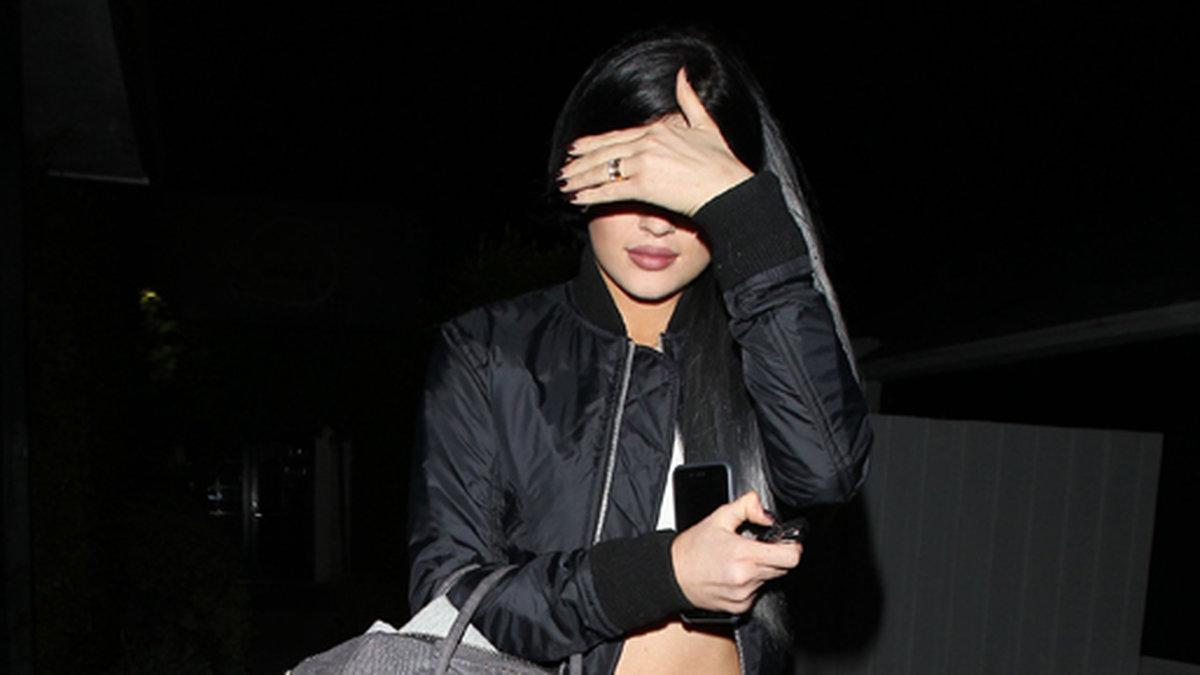 Kylie Jenner lämnar en hårsalong i Los Angeles. 