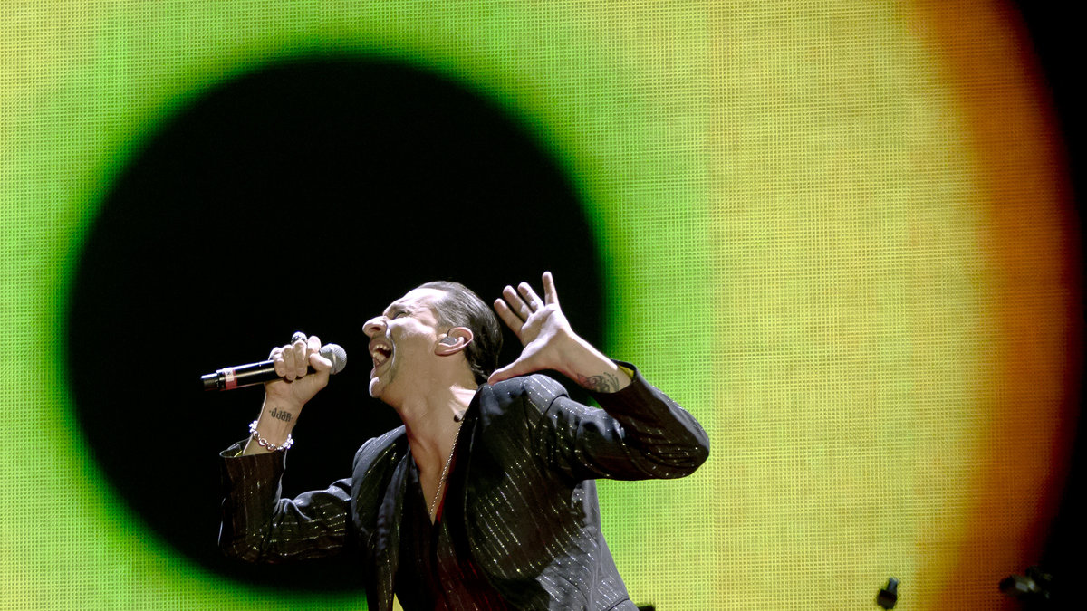 Huvudakten Depeche Mode vill sootha lite souls efter att Peace & Love ställt in. 