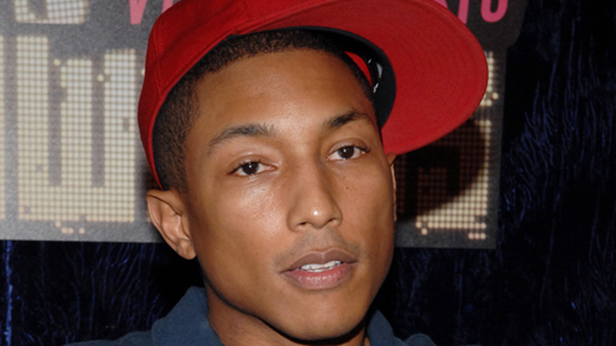 – Jag var bara ung och dum, sa rapstjärnan Pharrell när han fick frågan om han var stolt över sina gaddar. – Jag skaffade dom så snabbt jag kunde, jag gick igenom en galen och rebellisk period, sa Pharrell till Celebuzz. 