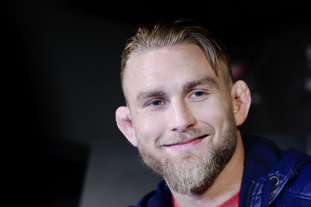Alexander Gustafsson friade till flickvännen framför hela Globen
