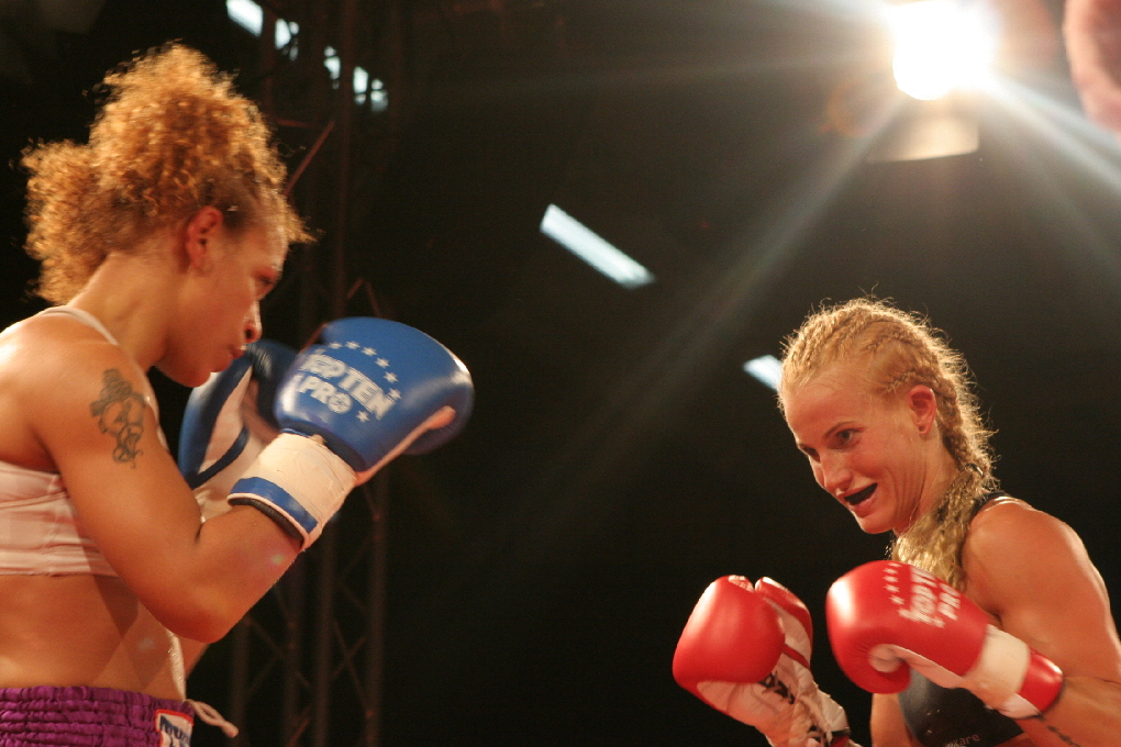 Elina Nilsson, Thaiboxning, EM, August Wallén, Rom