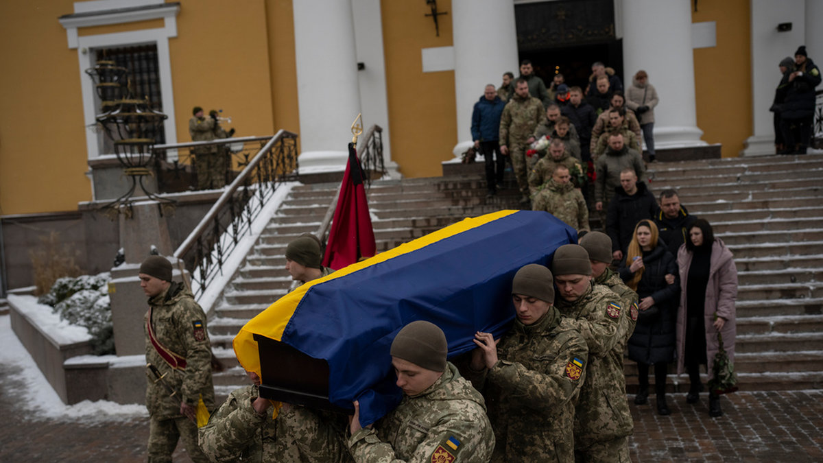 Begravning av en ukrainsk soldat som dödats i strider i Bachmut.
