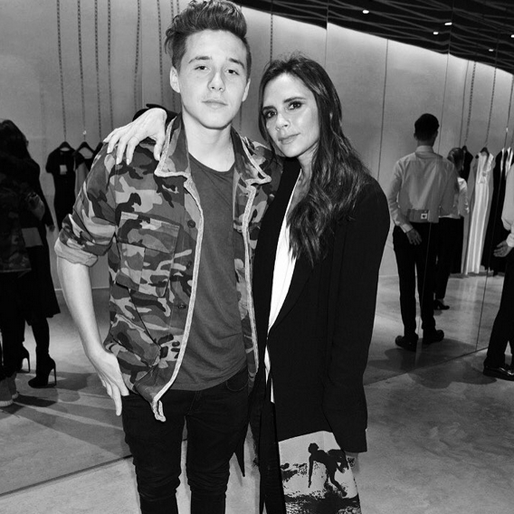 Brooklyn Beckham med mamma Victoria Beckham. Brooklyn Beckham med mamma Victoria Beckham.