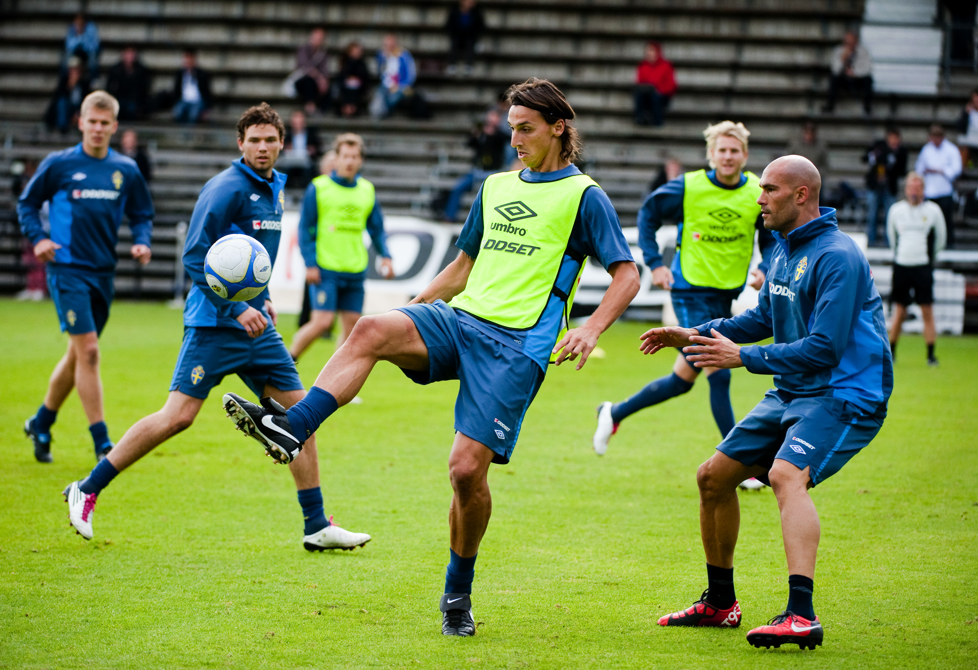 Ibrahimovic under dagens träning. Ibrahimovic under dagens träning.