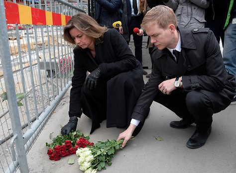 Miljöpartiets språkrör efter terrorn Miljöpartiets språkrör efter terrorn
