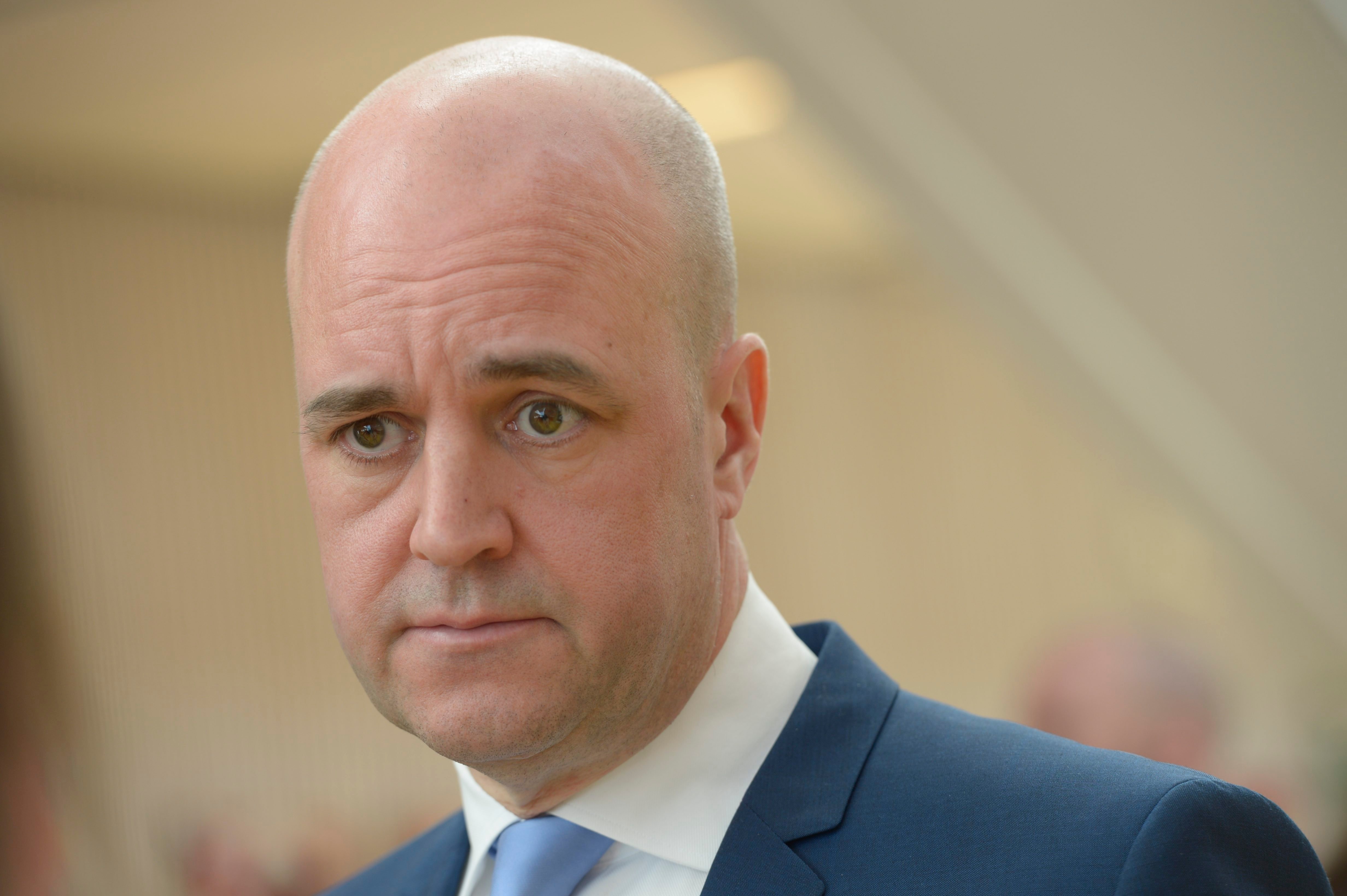 Kovändning, Utbildning, Studiebidrag, Protester, Fredrik Reinfeldt