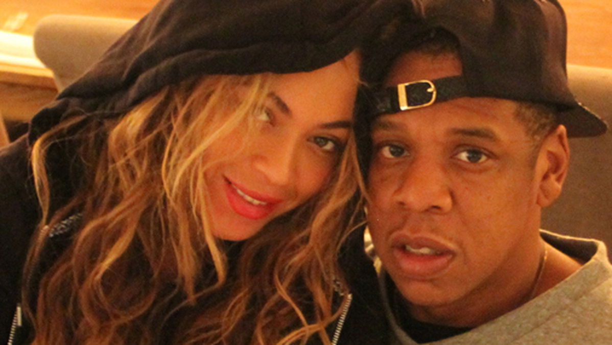 Jay-Z tar bladet från munnen och rappar om sin hatkärlek till kändisskapet. 