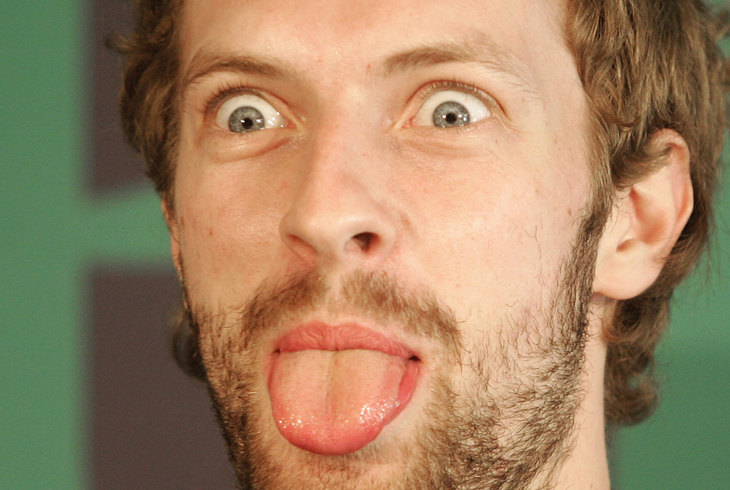 Coldplay-sångaren Chris Martin väntade fram till att han var 22 år. För tidningen Rolling Stone berättade han om varför han valde att vänta. – Det var av religiösa anlendingar och sånt skit. Det hade att göra med självförtroende också. Jag hade det ganska svårt med tjejer, sa sångaren. Coldplay-sångaren Chris Martin väntade fram till att han var 22 år. För tidningen Rolling Stone berättade han om varför han valde att vänta. – Det var av religiösa anlendingar och sånt skit. Det hade att göra med självförtroende också. Jag hade det ganska svårt med tjejer, sa sångaren.