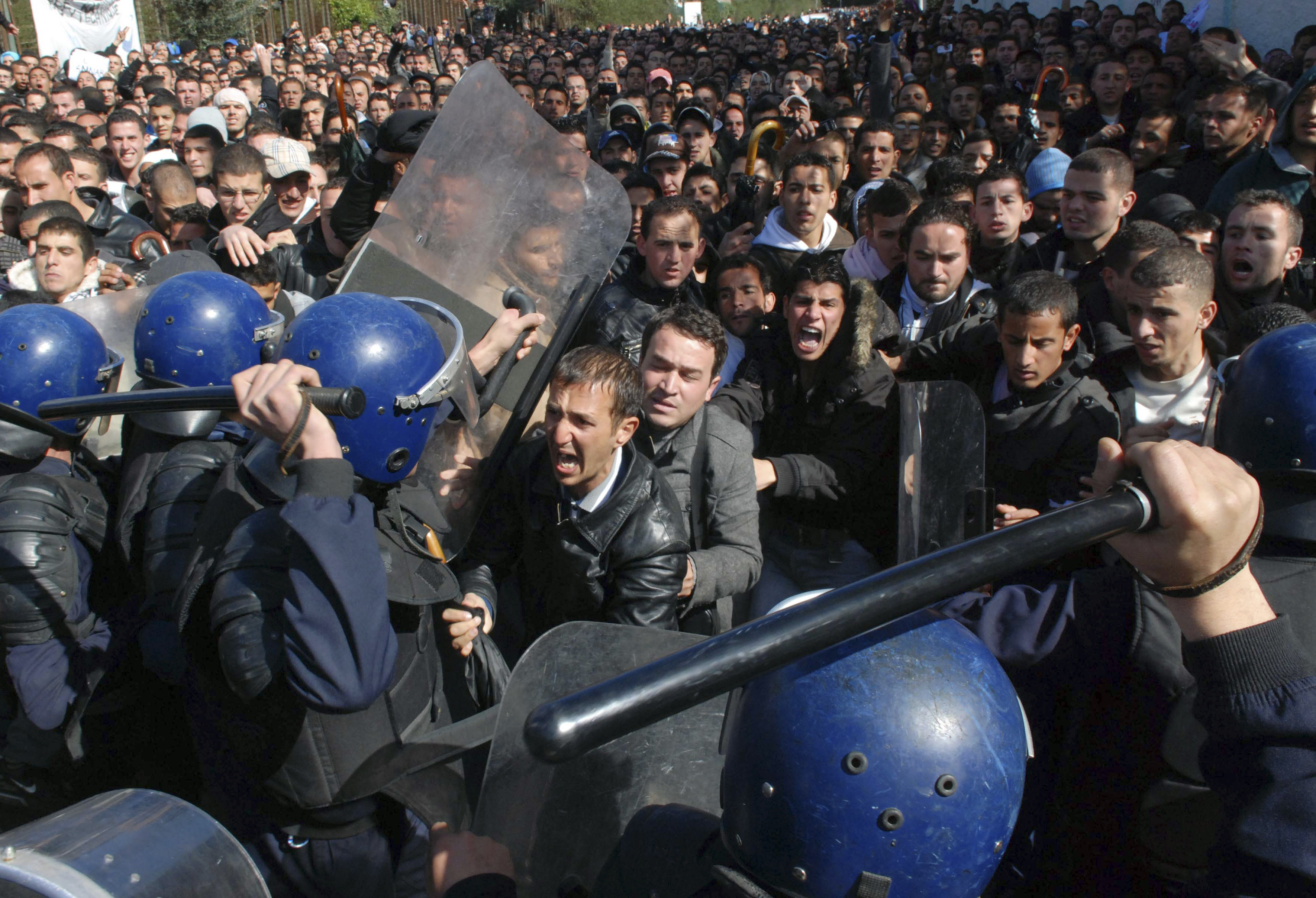 Demonstration, Algeriet, Polisen, Protester