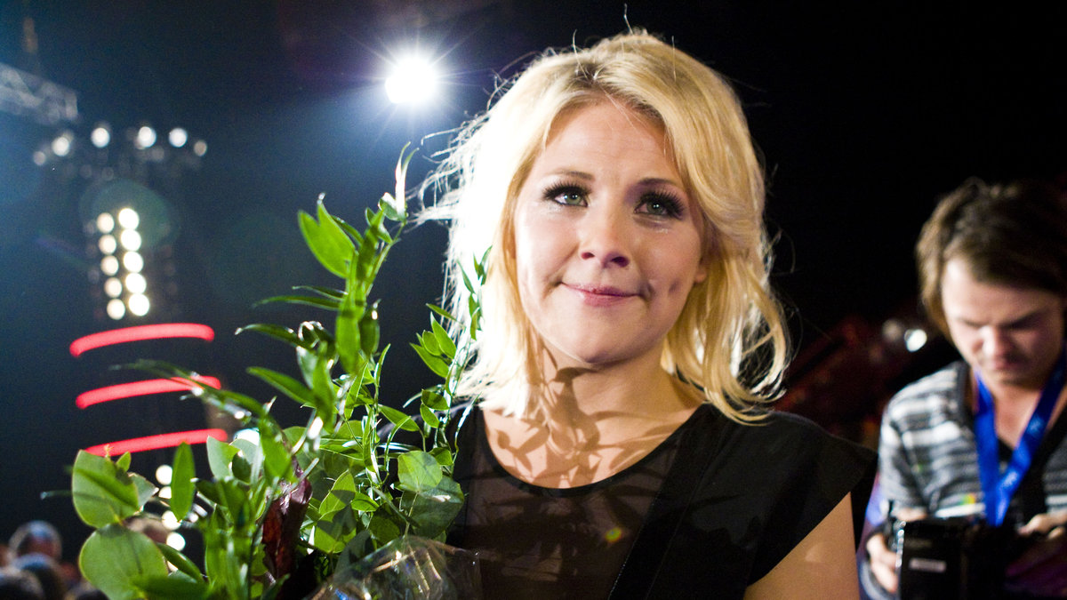 Camilla Håkansson, även hon en av de tävlande i "Idol" 2009, har skrivit ett långt blogginlägg om sin sorg efter Nicklas bortgång.