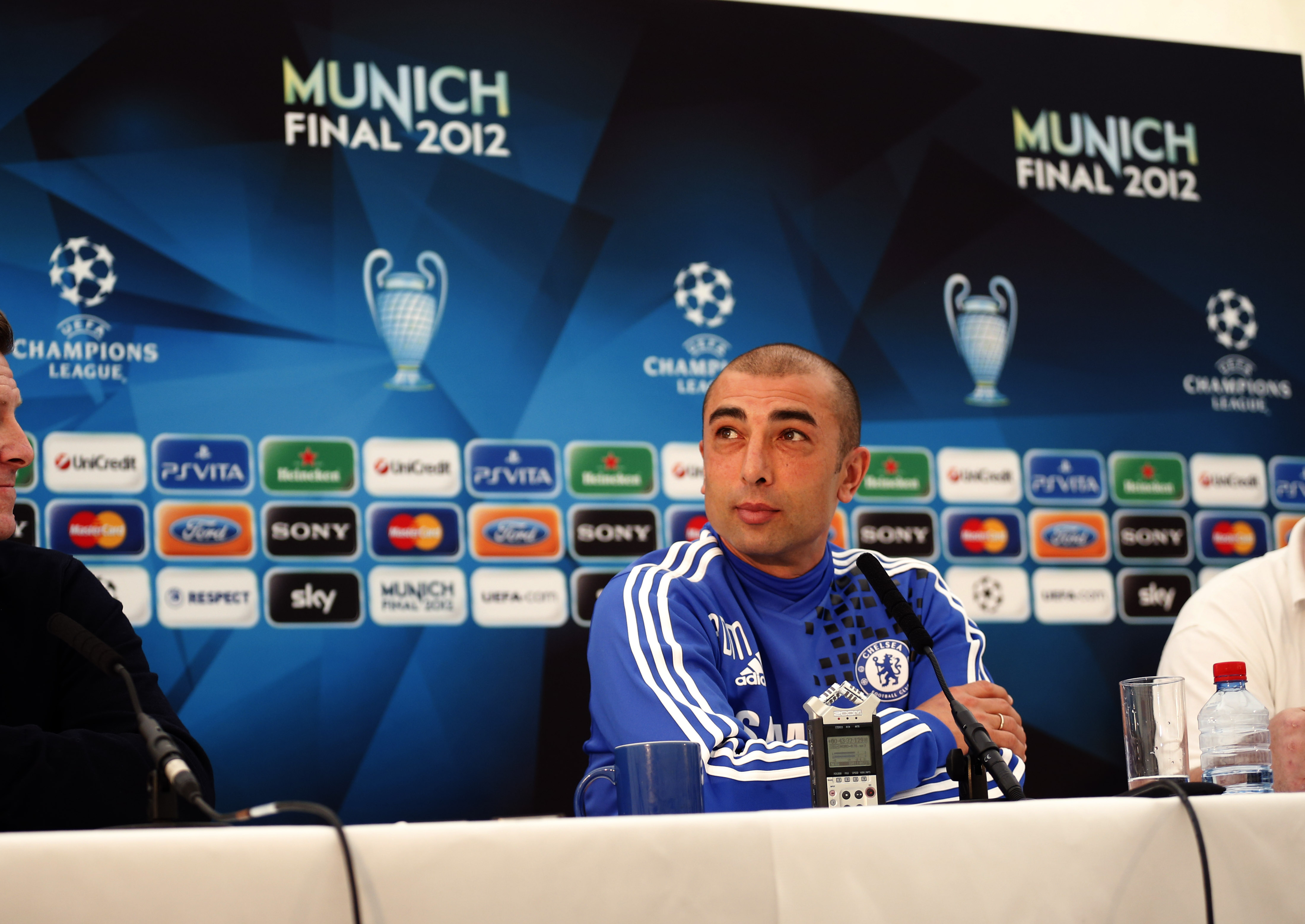 Får Di Matteo stanna kvar som tränare om Chelsea vinst i Champions League-finalen mot Bayern München? Får Di Matteo stanna kvar som tränare om Chelsea vinst i Champions League-finalen mot Bayern München?