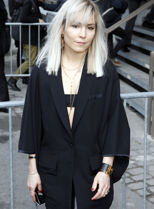 Noomi Rapace på Givenchys visning. Noomi Rapace på Givenchys visning.