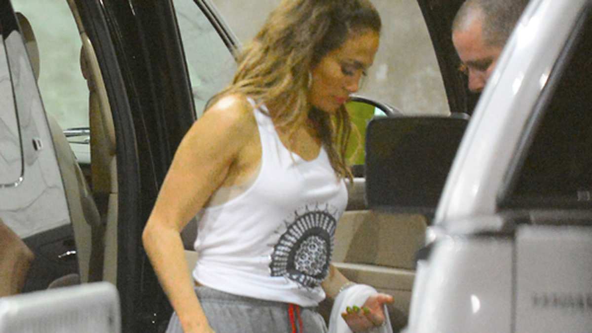 Jennifer Lopez i sneakers från Giuseppe Zanotti. 