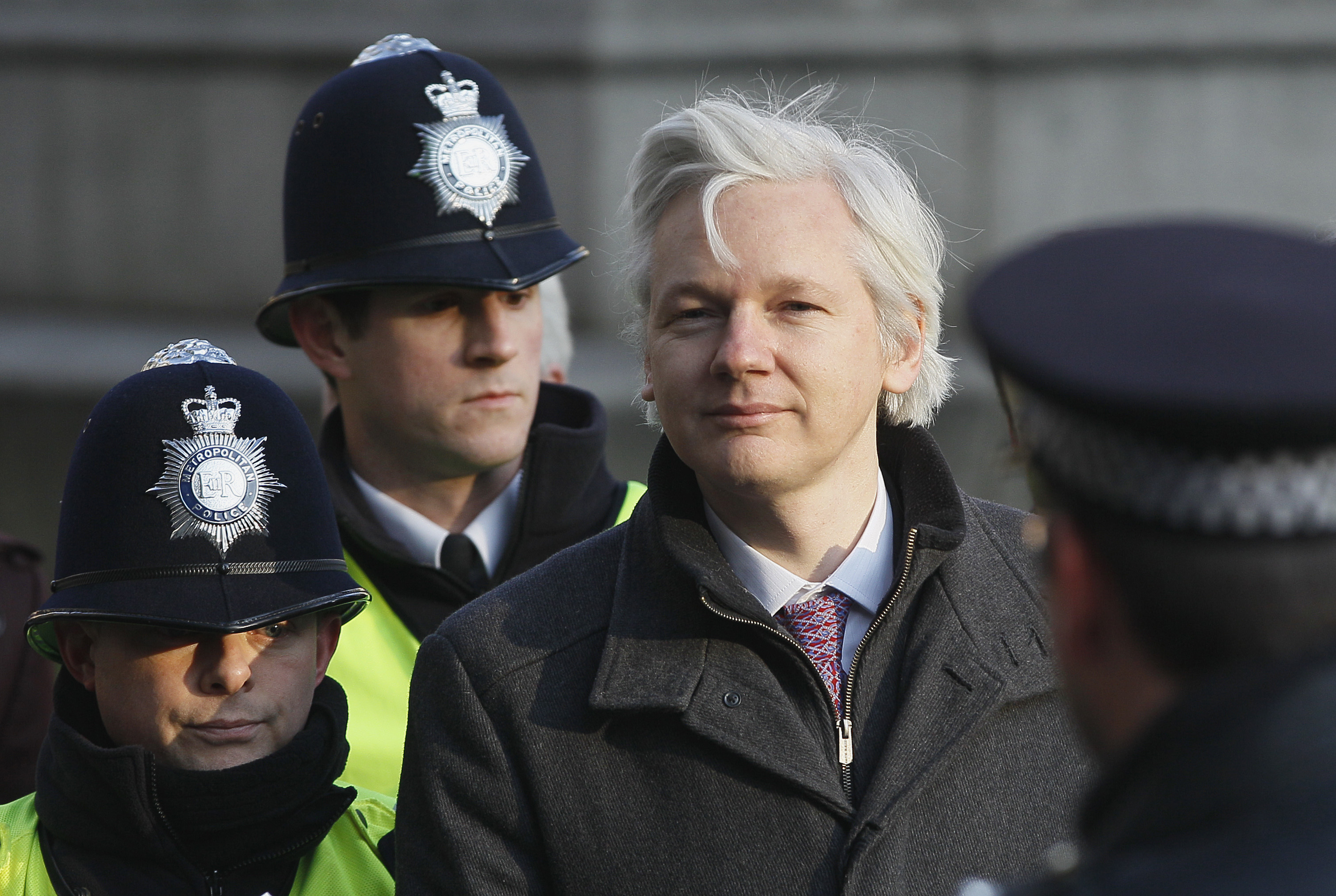 Julian Assange anlände till Supreme Court i London på onsdagsförmiddagen.