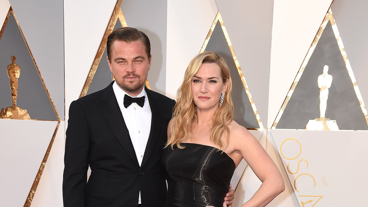 Leonardo DiCaprio och Kate Winslet. Kate var klädd i Ralph Lauren.