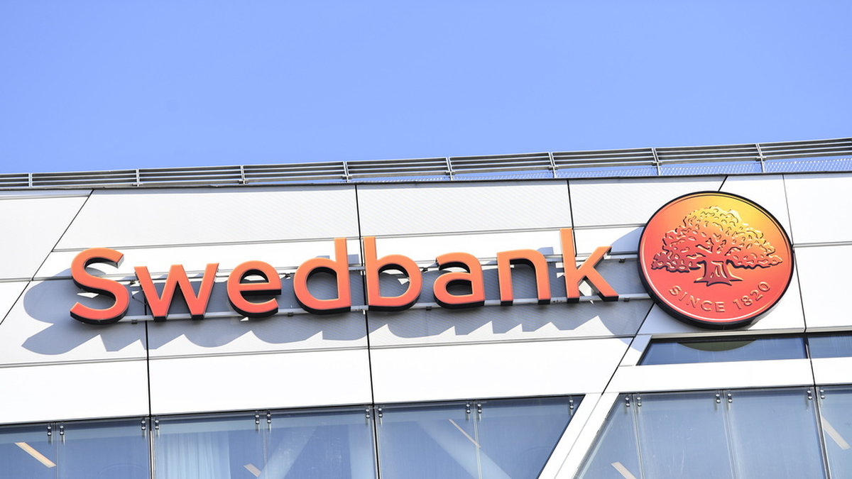 Gick det rätt till? Nu granskar FI Swedbank efter kontohaveriet. Arkivbild.