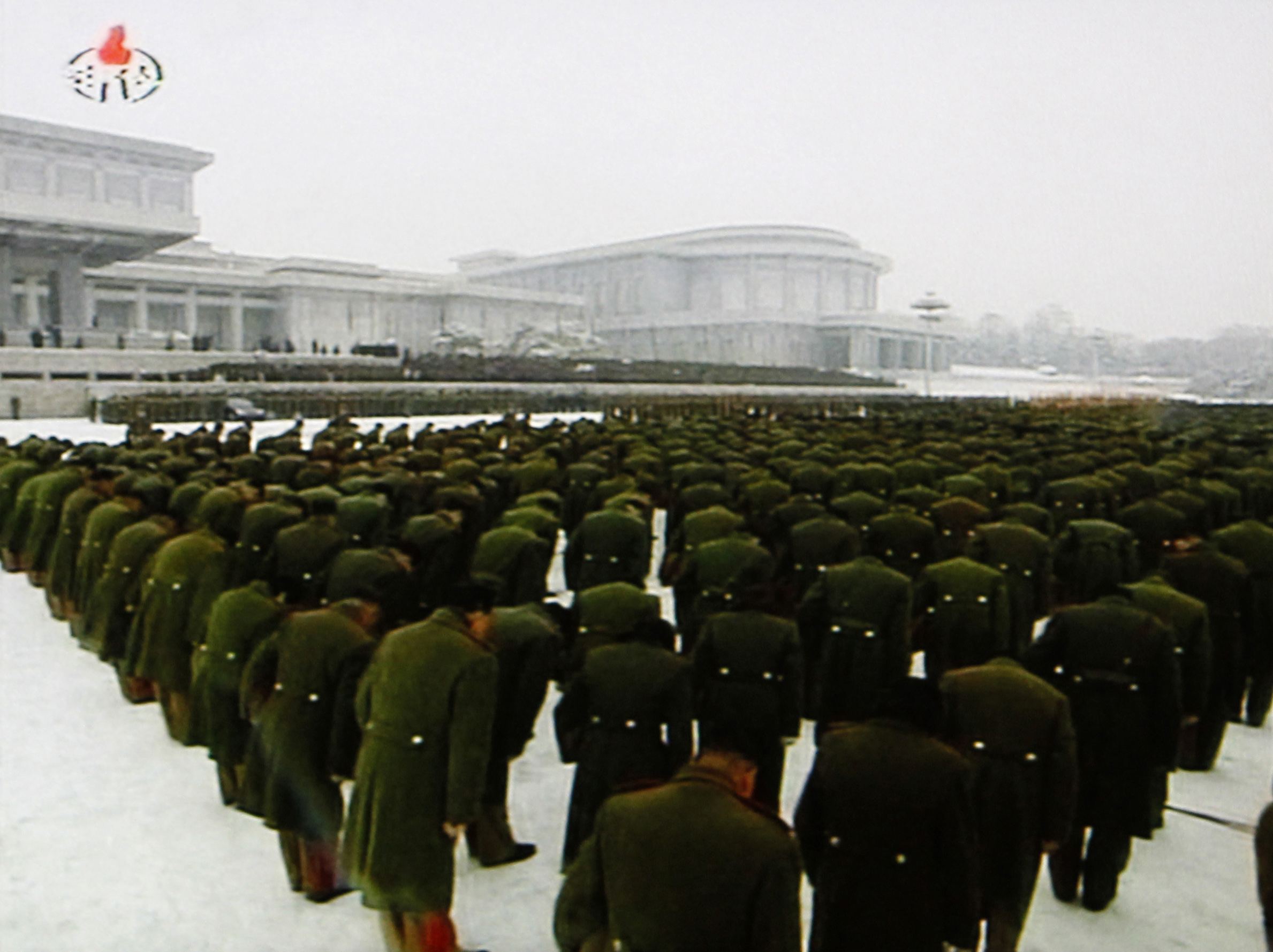 Han efterträds av sin son Kim Jong-Un. Han efterträds av sin son Kim Jong-Un.