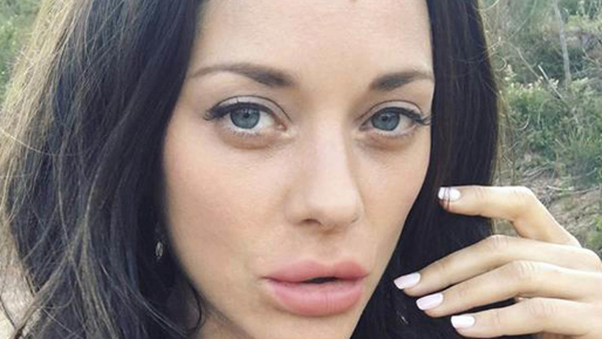 Marion Cotillard visade upp sina nya läppar på Instagram. 
