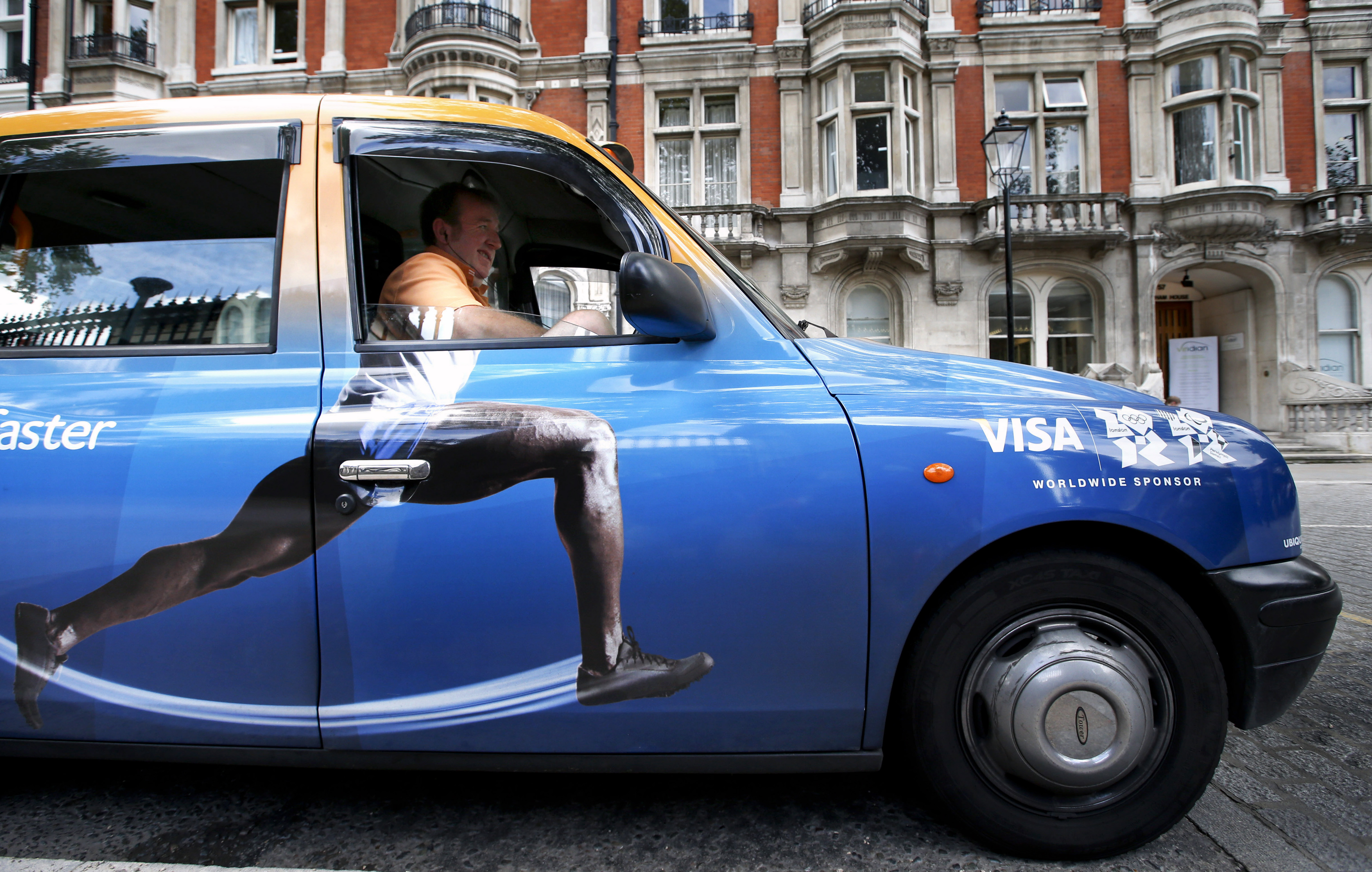 Full fart för brittiska taxichaufförer under de två fantastiska veckorna i London. Full fart för brittiska taxichaufförer under de två fantastiska veckorna i London.