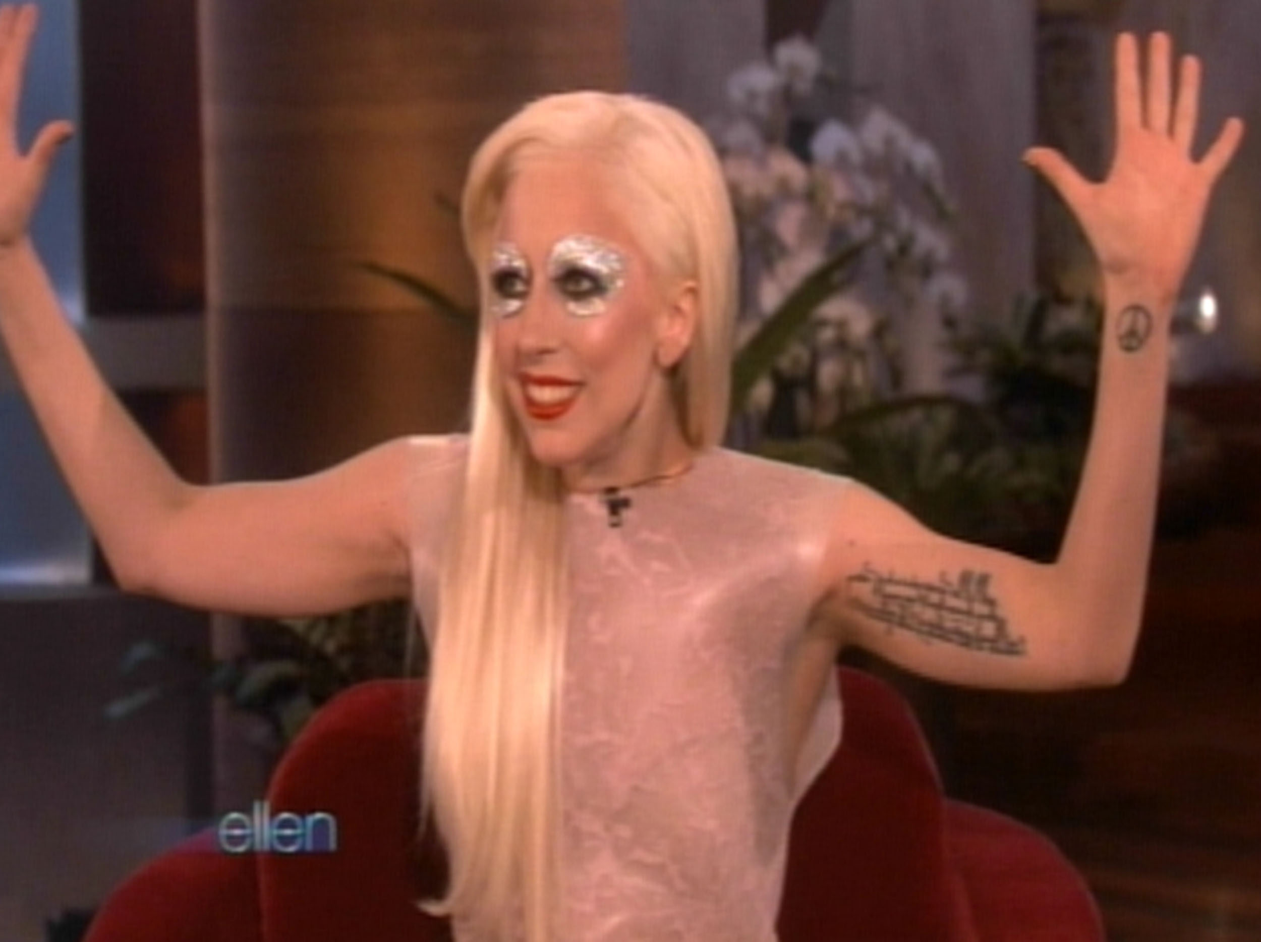 Lady Gaga, Bisexualitet, Kvinnor