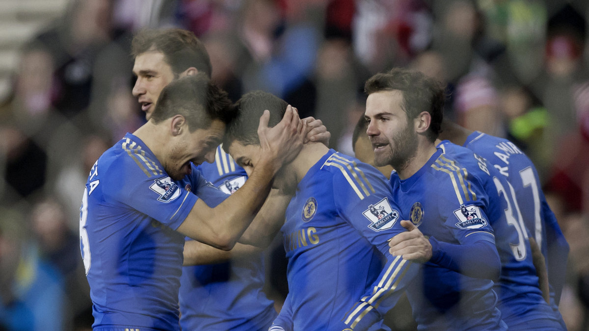 Chelsea vann med hela 4-0 när Londonlaget mötte Stoke City. Två av målen var motståndarlagets självmål. 