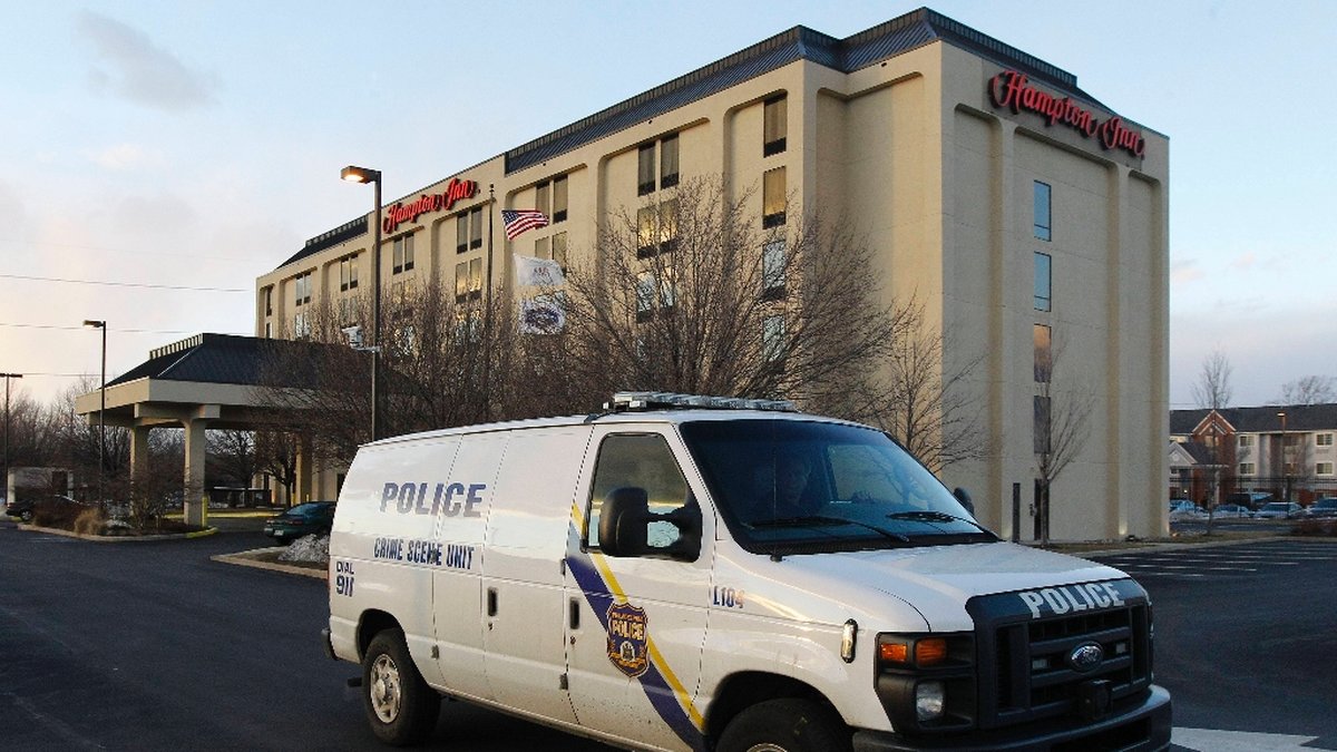 Den illegala operationen ägde rum på hotellet Hampton Inn i Philadelphia.