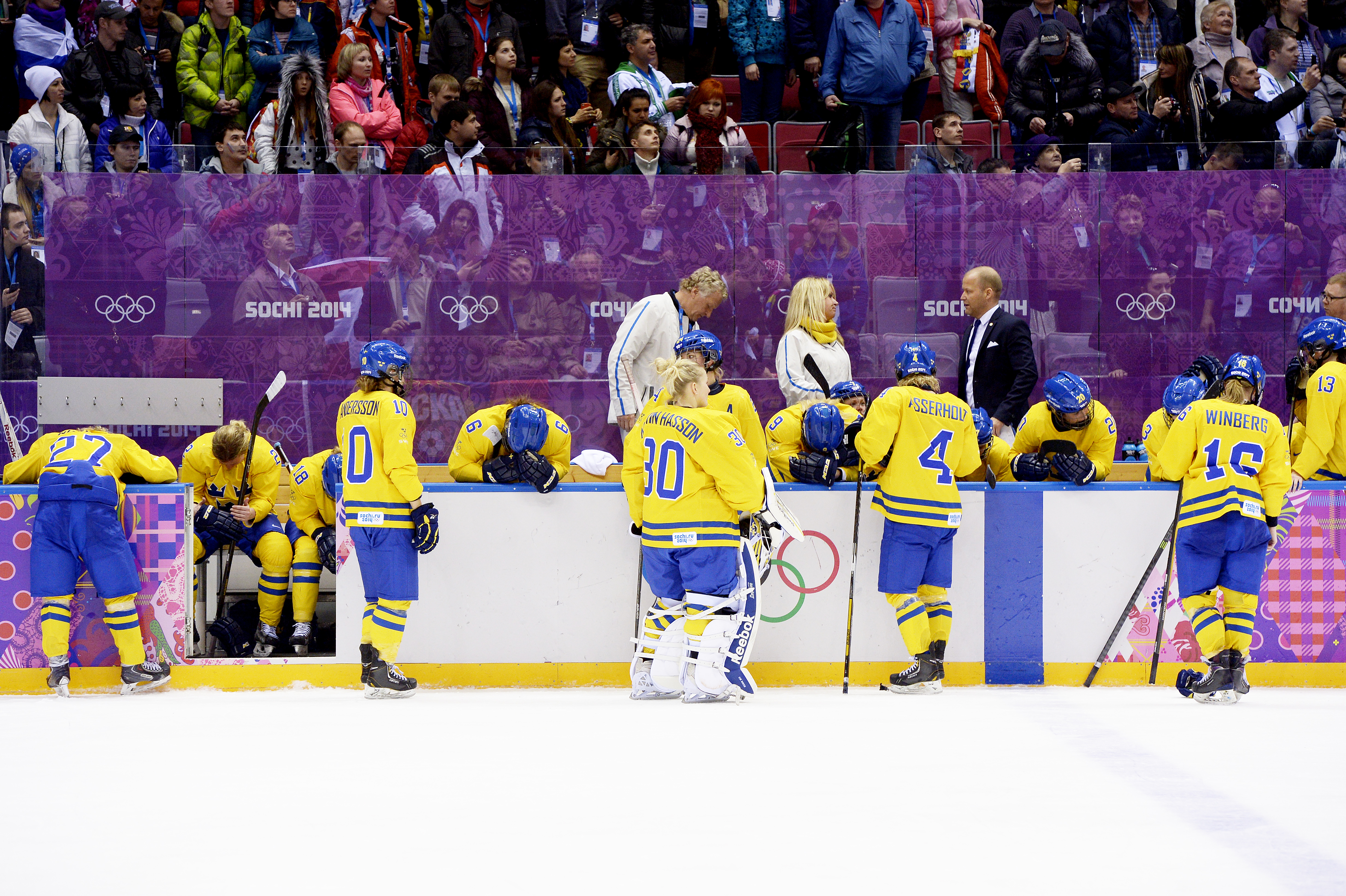 Sverige förlorade bronsmatchen mot Schweiz med 4–3, efter att ha tappat allt i tredje perioden.