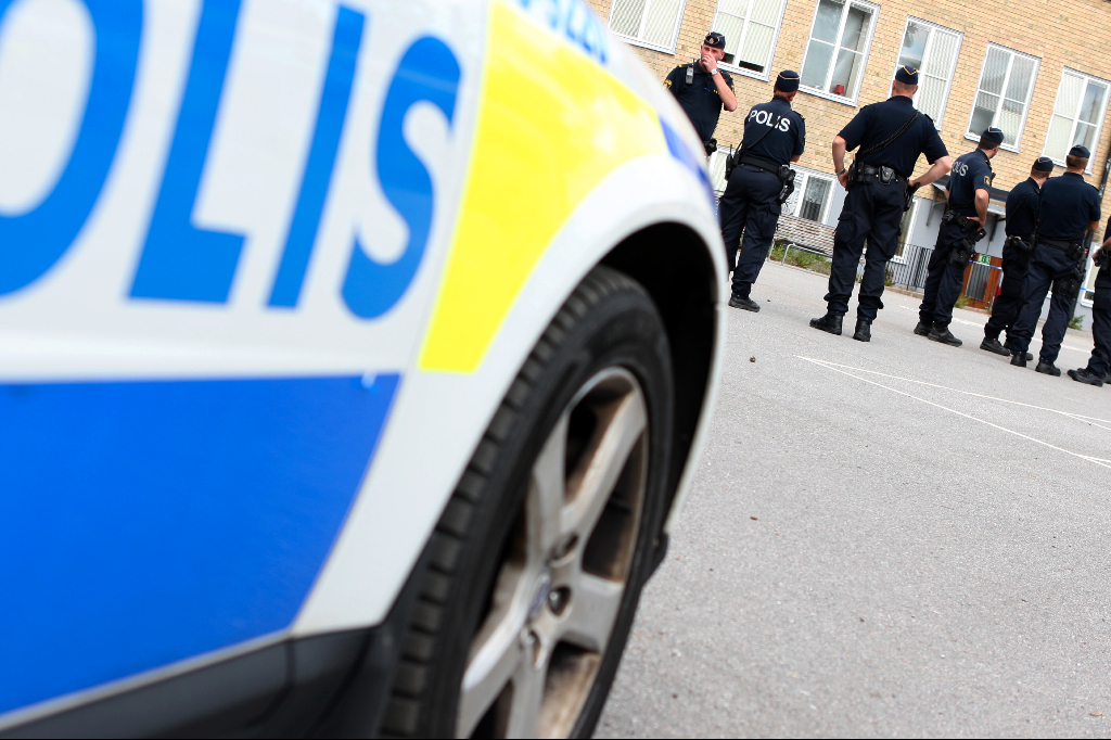 Polisen, Barn, Falköping, Slagsmål, Misshandel