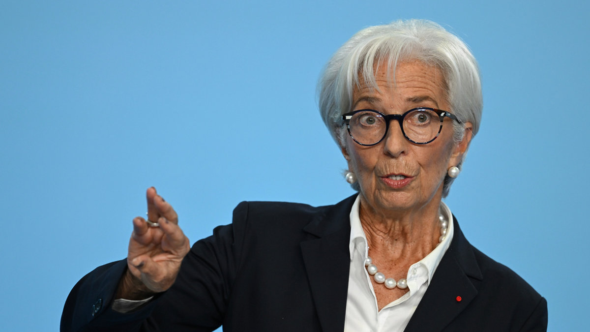 Europeiska centralbanken (ECB), med chefen Christine Lagarde, har uppmätt minskat tryck uppåt på löneförväntningarna i eurozonen inför torsdagens räntebesked. Arkivbild.