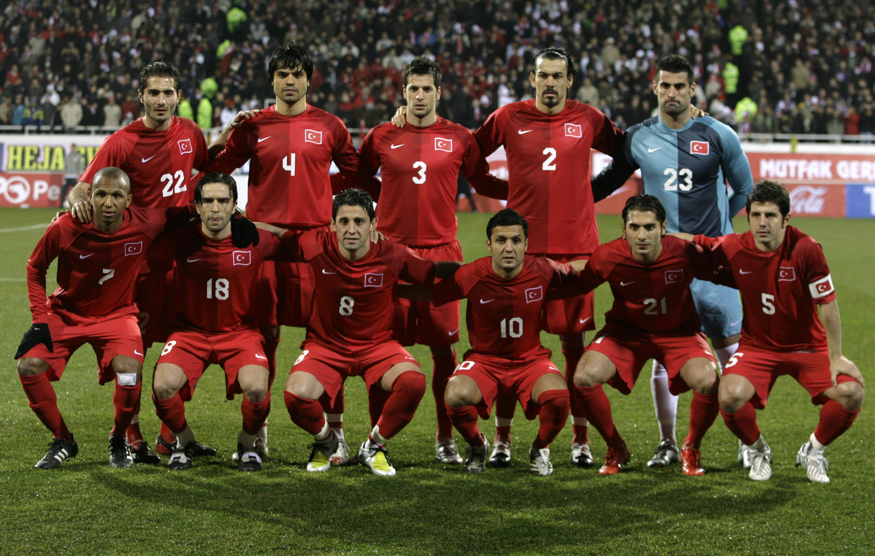 Även Turkiet förlorade sin öppningsmatch i EM 2008 och tog sig vidare från gruppspelet.