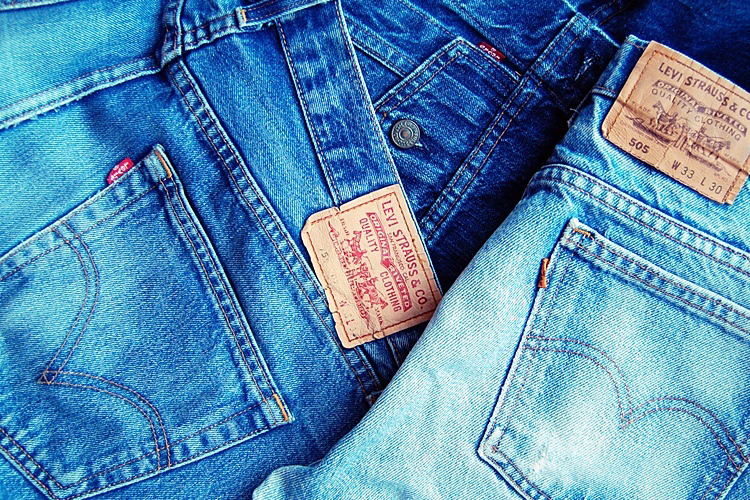 Jeans, jeans och jeans. Helst i form av jeansshorts.