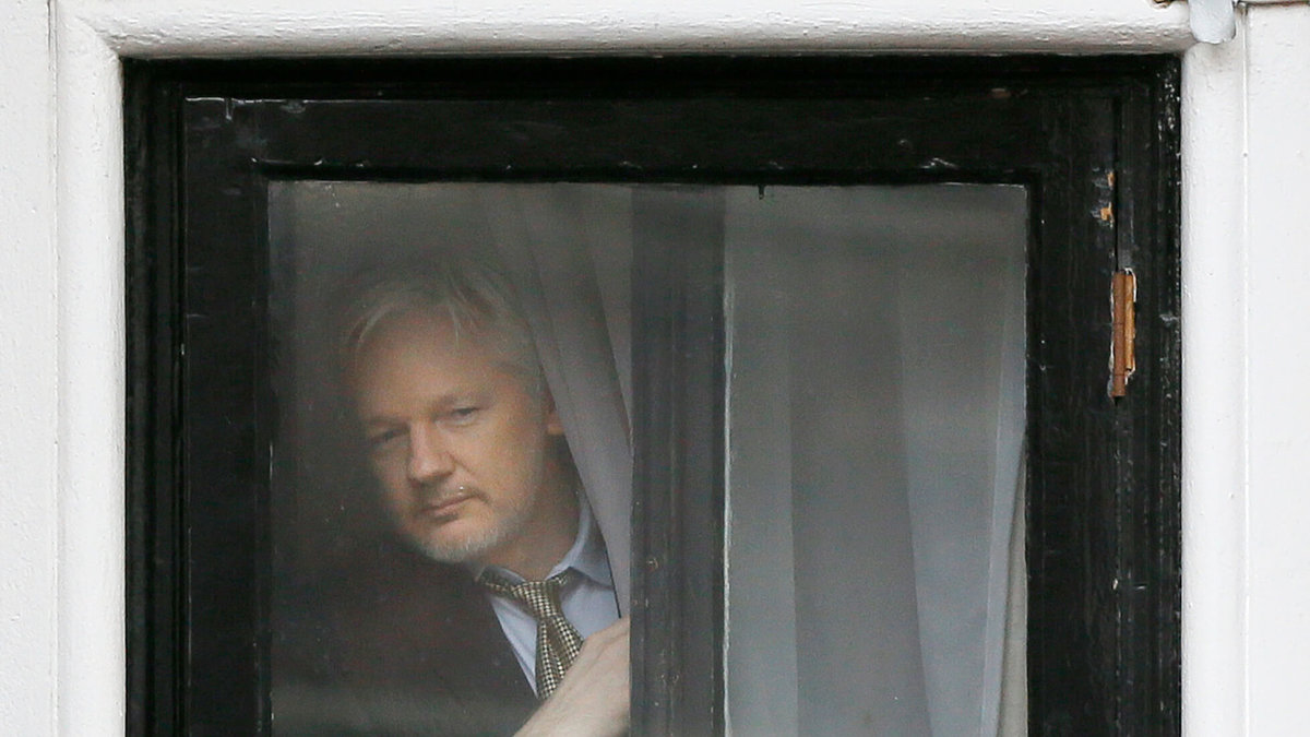 FN bedömer att Julian Assange är frihetsberövad och att det finns en hälsorisk med att vara instängd år efter år.