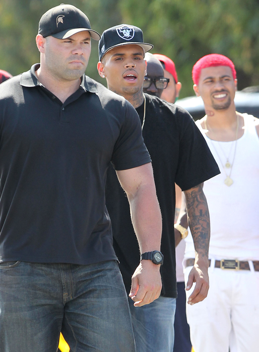 Chris Brown har biffat upp med livvakter. 