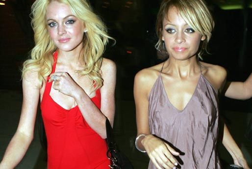 Trubbelmakarna Lindsay Lohan och Nicole Richie är en gammal kombo vi minns.