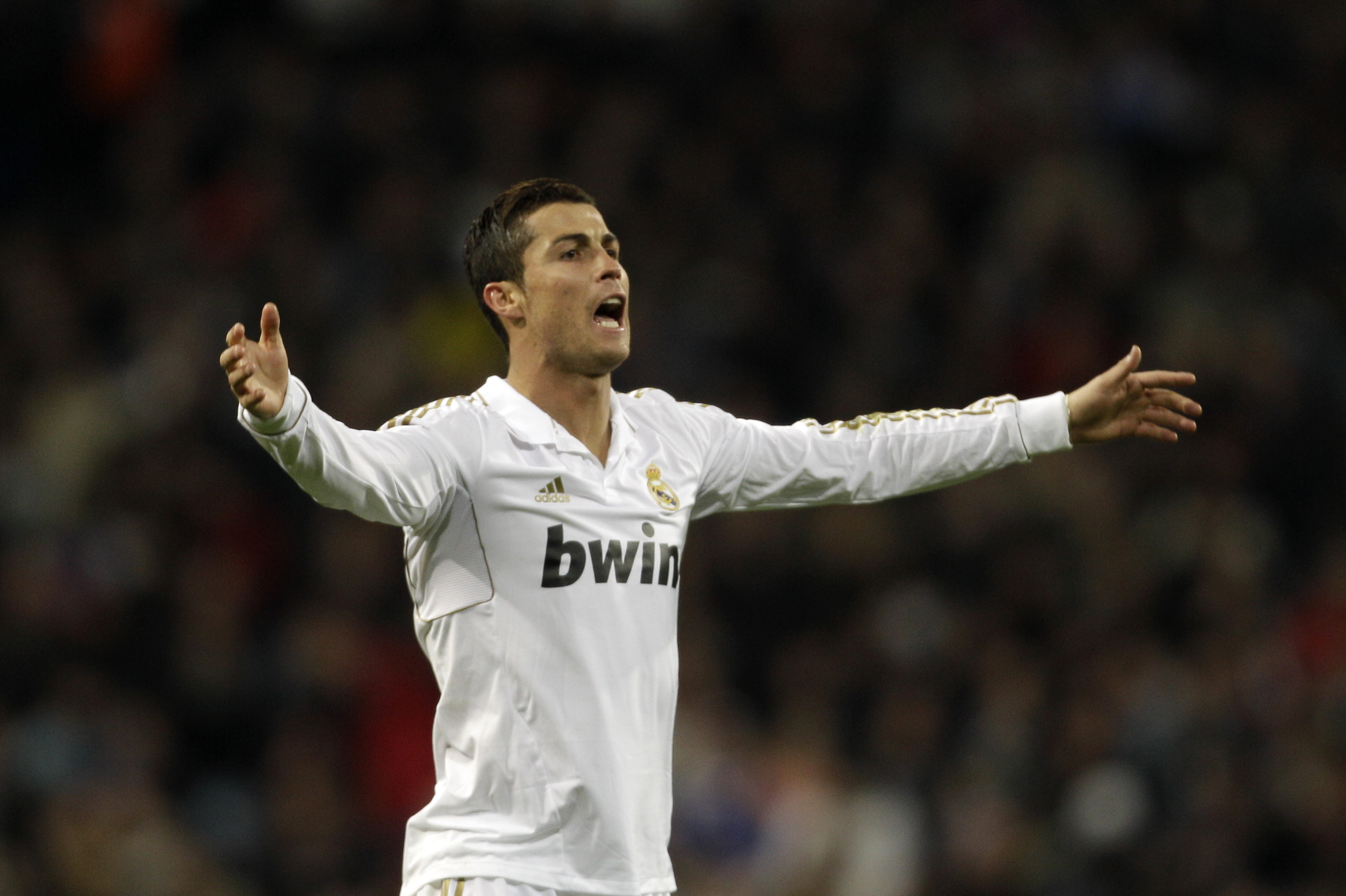 Cristano Ronaldo anlände till Real Madrid för dryga miljarden, IFK Göteborg har värvat spelare för sammanlagt drygt 6,6 miljoner kronor.