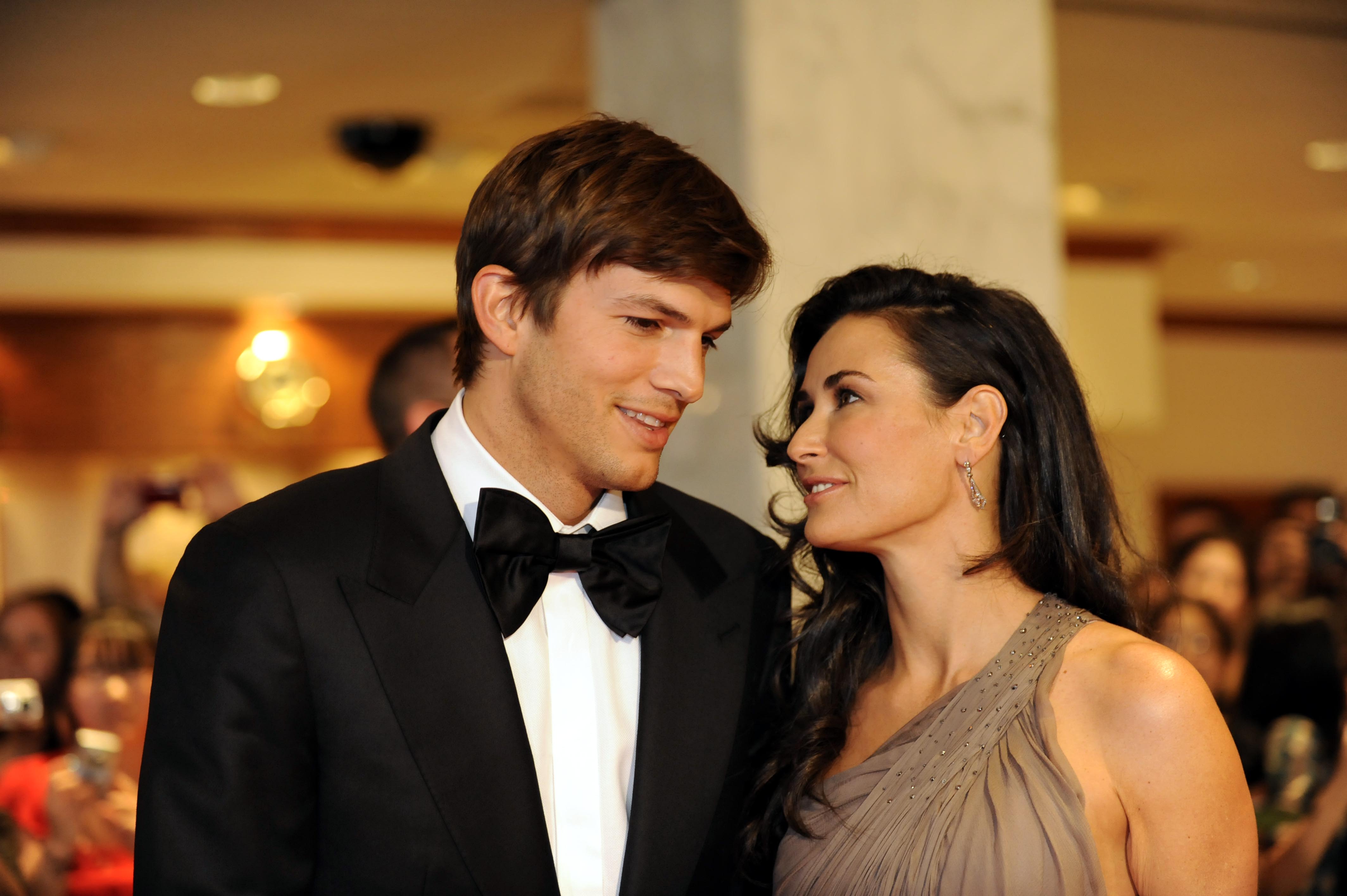 Ashton Kutcher och Demi Moore pratar om att skaffa barn tillsammans.