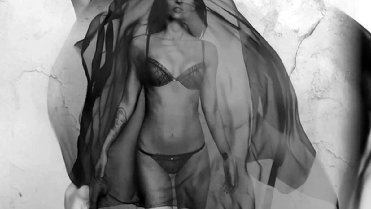 Megan Fox i en kampanj för Armani. 