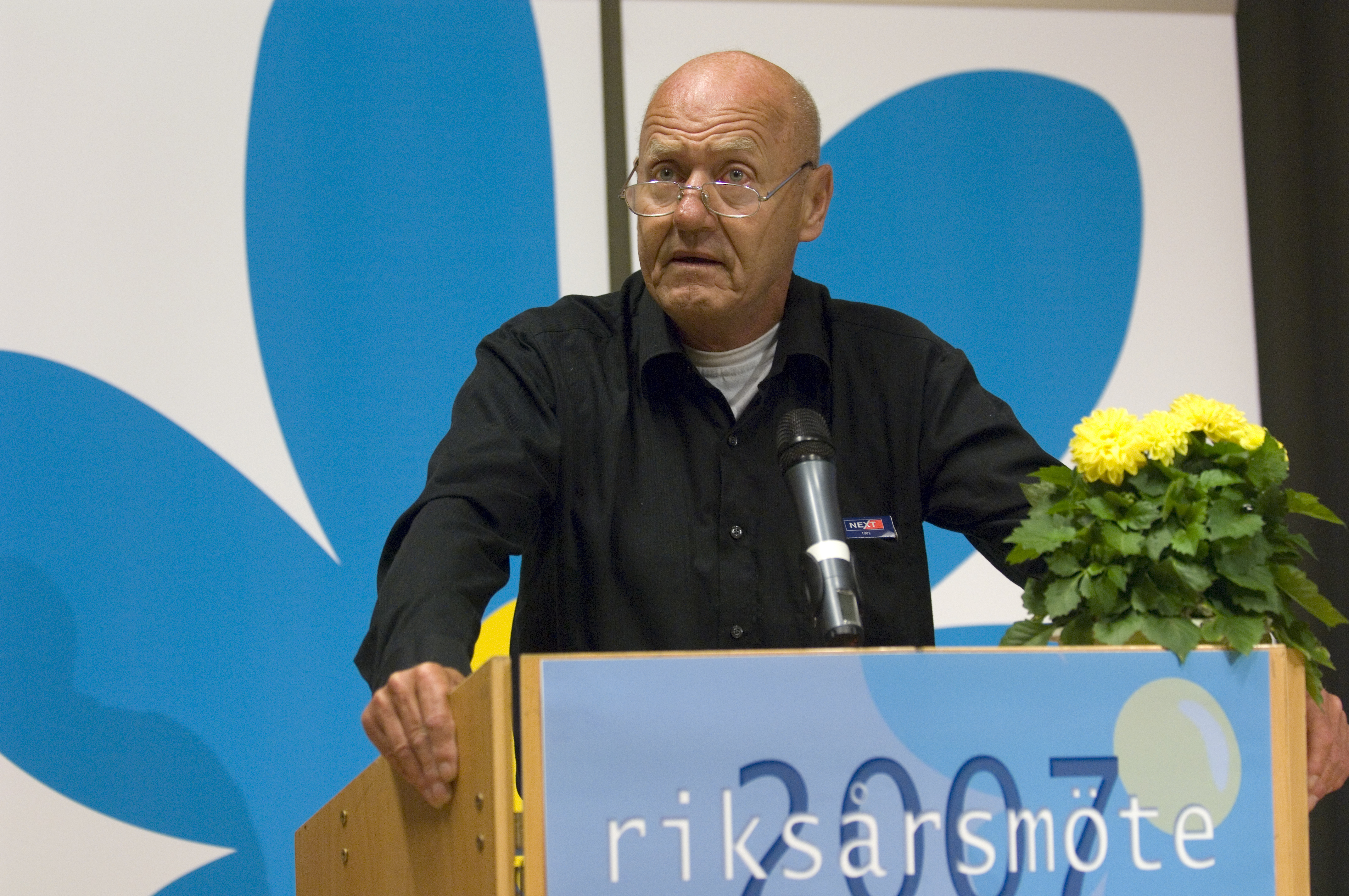 Avlidit, Avliden, Moderaterna, Riksdagsvalet 2010, Död, Sten Andersson, Sverigedemokraterna
