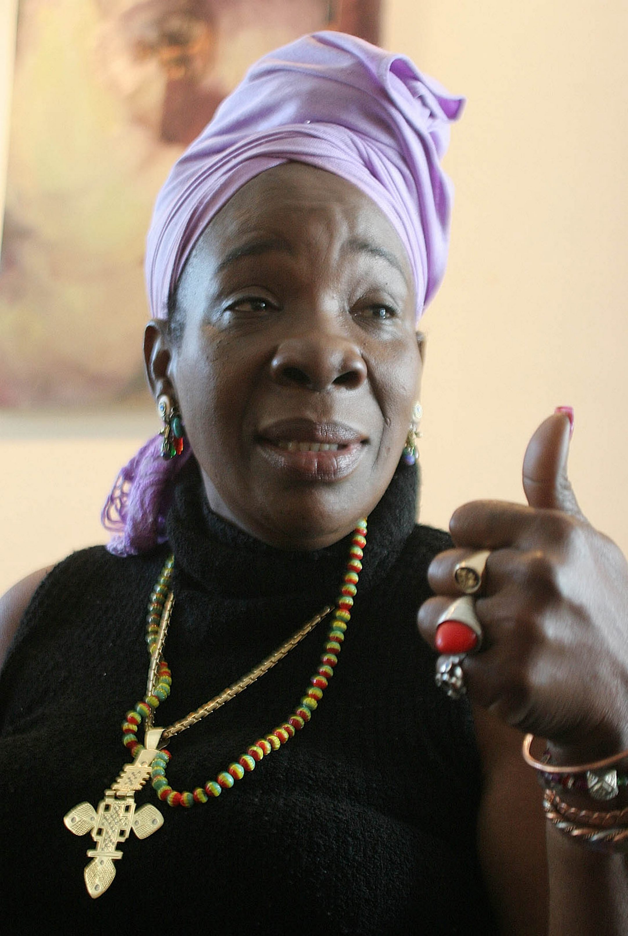 Äktenskapet var stundtals konfliktfyllt och rörigt. I sin självbiografi "No Woman, No Cry: My Life With Bob Marley" skriver Rita Marley att det dessutom var präglat av våld och våldtäkt. Äktenskapet var stundtals konfliktfyllt och rörigt. I sin självbiografi "No Woman, No Cry: My Life With Bob Marley" skriver Rita Marley att det dessutom var präglat av våld och våldtäkt.
