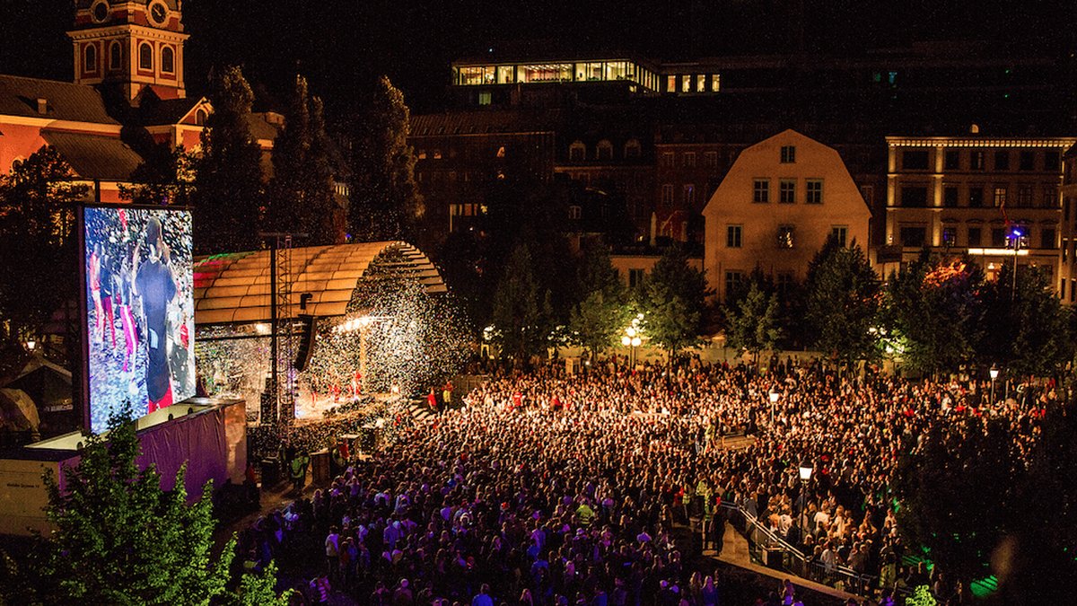 Han kritiserar dessutom polisen som mörkade övergreppen som skedde på festivalen We are Sthlm i Kungsträdgården. 