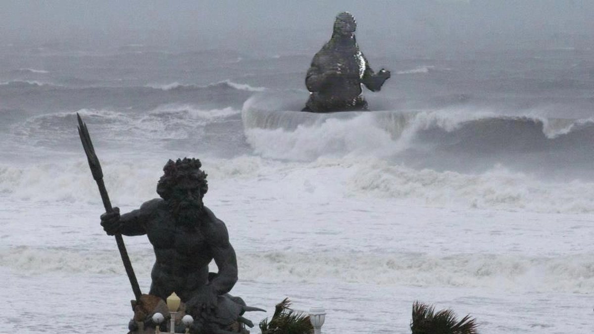 Sandy? Nej, Godzilla är - tro't eller ej - photoshoppad in i bilden.